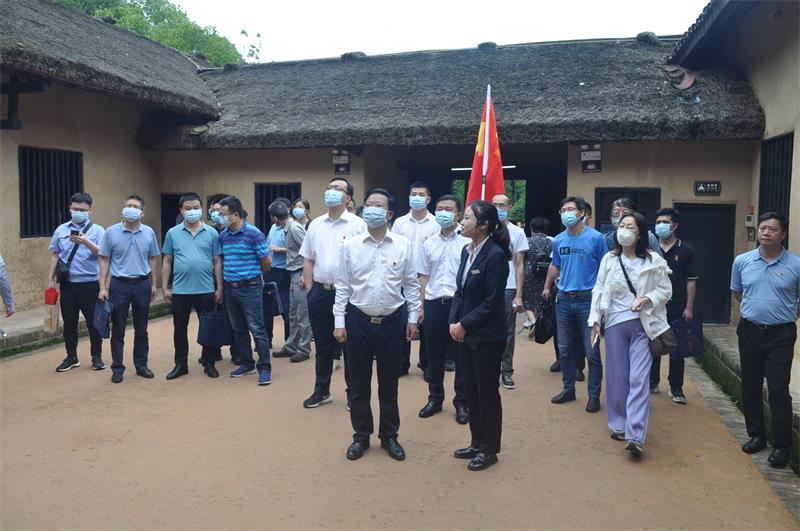 d0096ec6c83575373e3a21d129ff8fef694117db21b54